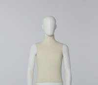 Mannequin de vitrine en FRP grandeur nature avec tête, pose debout, homme