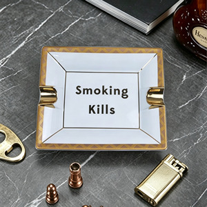ที่เขี่ยบุหรี่เซรามิคทรงสี่เหลี่ยมสีขาวทองหรูหรา ลาย <span class=keywords><strong>Smoking</strong></span> <span class=keywords><strong>Kills</strong></span> ของขวัญตั้งโต๊ะ ปรับแต่งได้ รองรับขายส่งและขายปลีก - Product Image 2