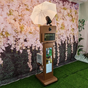 Photomaton Rétro Prêt <span class=keywords><strong>à</strong></span> l'Emploi avec <span class=keywords><strong>Logiciel</strong></span> <span class=keywords><strong>Gratuit</strong></span> Intégré, PC, Emballage Sécurisé, Grain <span class=keywords><strong>de</strong></span> Bois, Machine Photo DSLR - Product Image 1