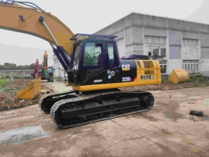 รถขุดไฮดรอลิคตีนตะขาบ325B 325D 325DL แมวมือสองรถตักดิน30ตัน - Product Image 3