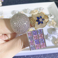 Boîte Mystère de Bijoux de Luxe Tendance, Bagues Mixtes en Zirconium Micro-Sertis avec Grandes Pierres Précieuses pour Femmes et Hommes, Vente en Gros Aléatoire en Lot