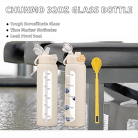 Bouteille d'eau en verre borosilicate Chunmo 32 oz (2 L) anti-fuite avec 2 couvercles (bec verseur et paille), manchon en silicone et design motivant pour boissons chaudes