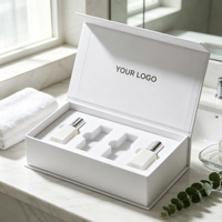 Boîtes d'emballage de parfum personnalisées avec des matériaux recyclés et impression en relief pour bougies, logo personnalisé, fermeture magnétique