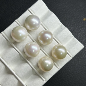 Grande taille 12mm perle d'eau douce naturelle demi-trou <span class=keywords><strong>perles</strong></span> <span class=keywords><strong>blanches</strong></span> rondes pour boucle d'oreille - Product Image 6