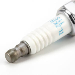 หัวเทียนแท้ NGK สำหรับรถยนต์ สตาร์ทติดเร็ว อะไหล่จุดระเบิดอัตโนมัติ โรงงานผลิต จำหน่ายส่งทั่วโลก รุ่น 5787 - Product Image 2