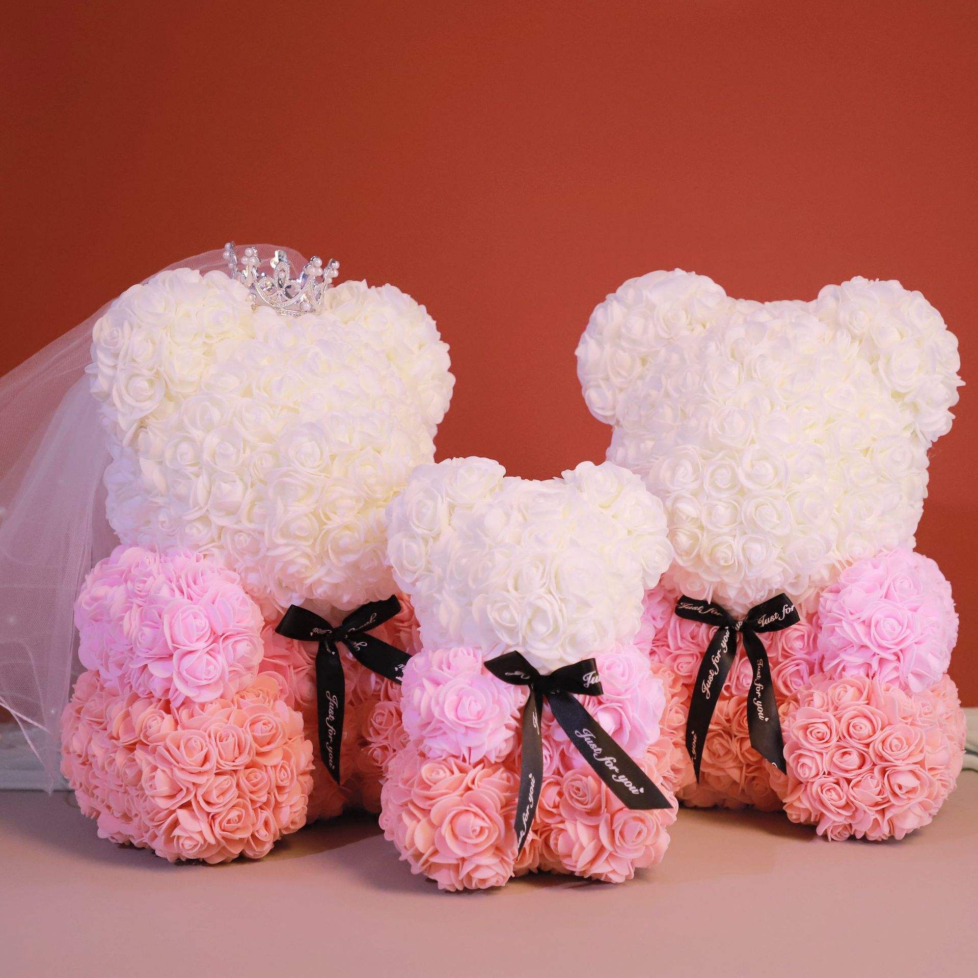 คราวน์ + กล่องของขวัญ + ไฟ