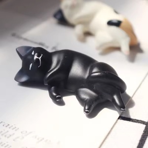 6 Peças de Mini Figuras de Gato Dormindo em Resina Kawaii, Estatuetas Miniaturas para Decoração de Casa e Acessórios de Mesa - Product Image 3