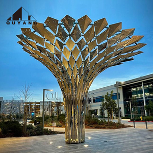 Sculpture d'arbre moderne de grande envergure en acier inoxydable avec système d'éclairage intégré pour parcs extérieurs, hôtels et espaces publics - Product Image 3