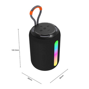 ลำโพงบลูทูธไร้สายแบบพกพาสำหรับใช้งานกลางแจ้ง ปรับแต่งได้ พร้อมไฟ RGB สีสันสดใส ให้เสียงซับวูฟเฟอร์รอบทิศทาง สร้างบรรยากาศ - Product Image 3