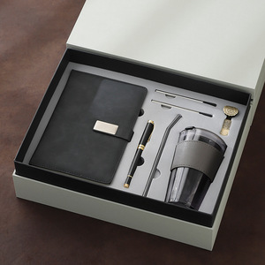 Set Regalo per Riunioni Aziendali: Taccuino A5, Tazza da Caffè, Chiavetta USB con Logo Personalizzato, Set Regalo di Lusso per Eventi per Uomini - Product Image 2