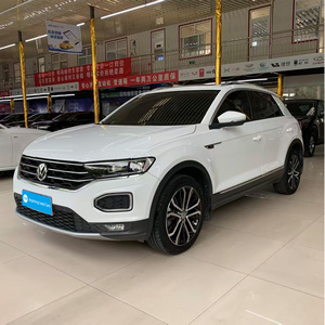Volkswagen <span class=keywords><strong>T</strong></span>-<span class=keywords><strong>Roc</strong></span> 2019 SUV 1.4T Benzina Automatico Trazione Anteriore 5 Posti Guida a Sinistra per Guida Urbana - Usato Garantito, Economico e Versatile - Product Image 1