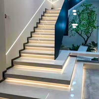 Lumière d'escalier LED à détecteur de mouvement intelligent, bande lumineuse LED blanc chaud, bande lumineuse LED intelligente à effet d'eau qui coule