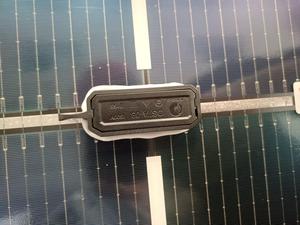 Panel Solar <span class=keywords><strong>JINSUN</strong></span> con Eficiencia del 23.02%, 580-595W, 144 Celdas, Tipo N, HJT, Silicio Monocristalino, Aluminio Anodizado - Product Image 4