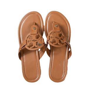 Chanclas de verano para mujer, zapatillas planas de talla grande con Clip para el dedo del pie de playa para vacaciones, zapatos de diseñador para mujer, zapatillas - Product Image 4