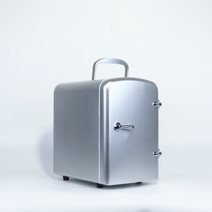 OEM <span class=keywords><strong>Mini</strong></span> réfrigérateur portable de boissons froides Réfrigérateur de voiture électrique 4L Réfrigérateur de chauffage de refroidissement cosmétique - Product Image 1
