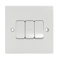 Prise murale 3 modules en bakélite (normes britanniques) certifiée CE RoHS, garantie 12 ans, courant max. 10A, 220V-250V, câblage inclus, indice de protection IP20