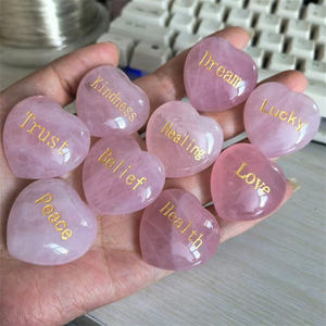 30mm Nuevas Ideas de productos 2024 Tallas de piedras preciosas Paz natural <span class=keywords><strong>Salud</strong></span> <span class=keywords><strong>Runas</strong></span> doradas Corazones de cuarzo rosa a <span class=keywords><strong>la</strong></span> venta - Product Image 2