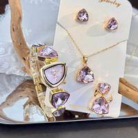 LP71 Neues Damen-Geschenkset 4-teilig Unregelmäßiges Quarz Wasserdichtes Charm-Armband Uhr Glas Einzigartiges Design Mode-Armbanduhr & Schmuck