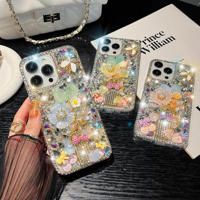 Hand Made 3D Rhinestone Flowers Cover for iPhone 18 17 Pro Max 16 Phone Case Bling Bling Fashion Perfume Bottle Girls Phone Case