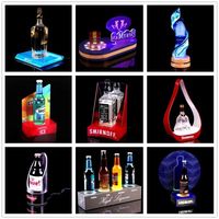 Support de présentation rotatif et pliable en plastique pour bouteilles de vin et de whisky avec éclairage LED, nouveau design personnalisé en usine pour usage en magasin