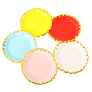 Venta al por Mayor de Fábrica, Platos de Papel Desechables de 7 Pulgadas, Color Único, con Forma de Flor Dorada, Platos de Papel Personalizados para Fiestas de Cumpleaños y Bodas - Product Image 6