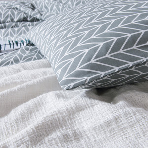 Set Copripiumino in Cotone 3 Pezzi con Motivo a Frecce Grigie, Tessuto Leggero e Rinfrescante, Biancheria da Letto Resistente e Antiscivolo - Product Image 5