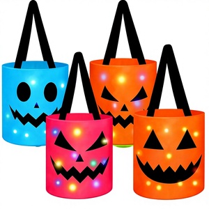 Sacs à bonbons d'Halloween lumineux pour enfants, seau à bonbons en forme de citrouille, paniers à friandises LED d'Halloween, sacs fourre-tout réutilisables pour friandises - Product Image 1