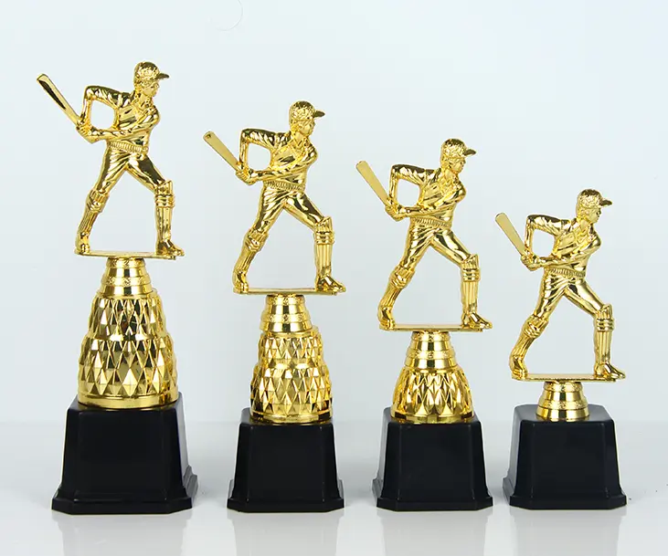 Premi souvenir figurine di trofeo d'azione di cricket in plastica personalizzata