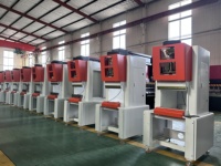Prensa Plegadora CNC Servoeléctrica Mini HOGI: Bajo Consumo de Energía, Ahorro Energético de hasta un 75%, Bajos Costos Operativos