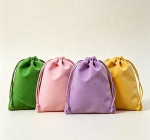 En stock, pochette à bijoux de haute qualité, disponible en plusieurs couleurs, prête à être expédiée, sac de rangement pour bijoux en velours doux - Product Image 4