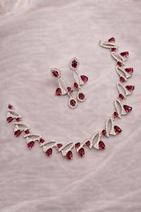 Ensemble de bijoux de mariée élégant en diamants américains - Collier et boucles d'oreilles classiques en deux pièces pour femmes et filles - Product Image 2