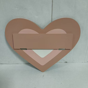 Estante decorativo colgante de pared con diseño de amor y mariposa moderno para muebles de sala de estar para el hogar - Product Image 2