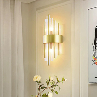 Applique murale moderne en or et cristal pour intérieur, idéale pour la maison, le salon, la chambre, l'hôtel, la villa, le couloir, l'entrée et les projets de décoration