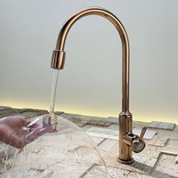 Robinet de cuisine en cuivre massif, anti-éclaboussures, style diamant doré, avec design pivotant, pour éviers de cuisine et bassins à légumes, moderne et minimaliste, à poignée unique