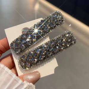 กิ๊บติดผมคริสตัลแบบมินิมอลสำหรับผู้หญิง กิ๊บติดผมประดับเพชรหรูหรา - Product Image 1