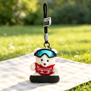 Llavero <span class=keywords><strong>de</strong></span> oso esquiador ligero, lindo juguete <span class=keywords><strong>de</strong></span> peluche <span class=keywords><strong>de</strong></span> panda 3D, ecológico, con gafas <span class=keywords><strong>de</strong></span> sol <span class=keywords><strong>de</strong></span> snowboard, decoración <span class=keywords><strong>para</strong></span> mochila, pequeño regalo <span class=keywords><strong>para</strong></span> parejas - Product Image 5