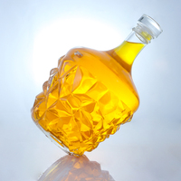 Bouteille à spiritueux en verre givré/coupe géométrique unique de 1000 ml, option gravure, design texturé fantaisie, bouchon en liège pour brandy et rhum