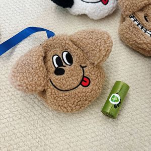 Sac à déjections canines en peluche de style coréen, idéal pour Instagram, distributeur de sacs à déjections pour animaux de compagnie, organisateur, sac de rangement. Précommandes disponibles. - Product Image 3