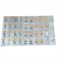 Ensemble de Mahjong de Luxe Blanc Nacre avec Couronne Sertie de Diamants et Tuiles Acryliques Iridescentes Effet Nacre pour Cadeau Haut de Gamme
