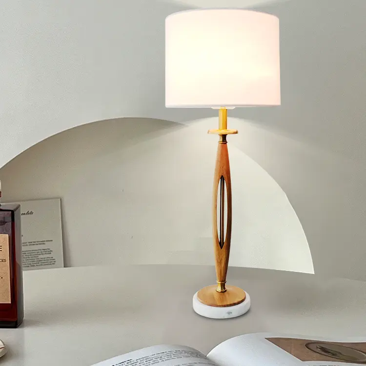 Lámpara de mesa E26 de madera decorativa de lujo, luz de cristal creativa de decoración de alta calidad