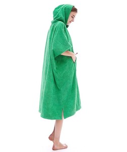 Spugna in microfibra lavorata a maglia <span class=keywords><strong>Poncho</strong></span> da Surf personalizzato per adulti fasciatoio con cappuccio <span class=keywords><strong>telo</strong></span> da mare personalizzato di colore estivo ad asciugatura rapida - Product Image 2