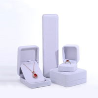 Boîte à bijoux de luxe pour emballage cadeau, rangement pour bagues de couple, bracelets, joncs et colliers, orange, avec logo et intérieur en velours