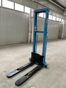 Heben von Gabeln manueller halbelektrischer Lifter-Stapler 1 Tonne 1,6 Meter Stapeln von Gabeln