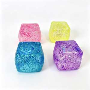 ของเล่นบีบน้ำแข็งรูปทรงลูกบาศก์ รุ่น F0630 ยี่ห้อ Cubes-Custom สำหรับเด็กอายุ 8 ปีขึ้นไป - Product Image 4