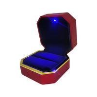 Petite boîte à bijoux en laque rouge boîte à bagues collier boîte à bracelet parures de bijoux avec lumière LOGO personnalisé Vente en gros