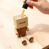 Diffuseurs d'huiles essentielles en bois naturel de nouvelle conception pour la décoration des enfants, ornements d'intérieur en forme de robot
