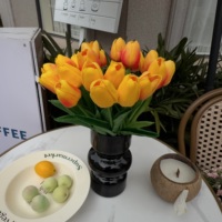 Fleurs de tulipes en PU de haute qualité, faites à la main, au toucher réel, style vintage, pour le Nouvel An chinois, les mariages, les restaurants, la décoration de table
