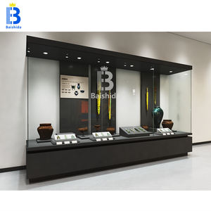 Vitrine d'installation d'art de musée en verre antique conçue sur mesure - Product Image 3