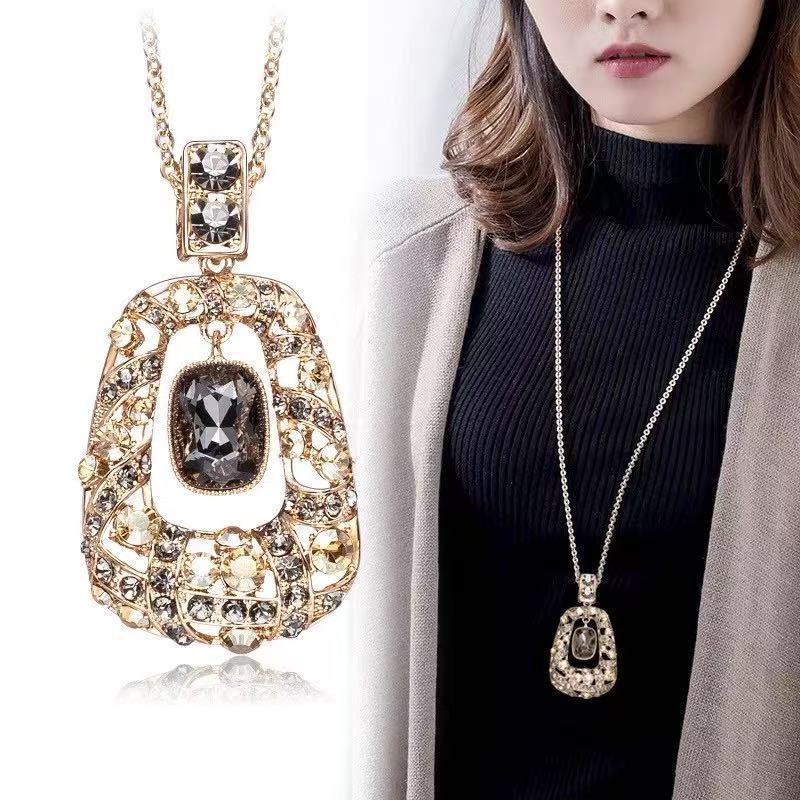 376 Champagne Gold Square Necklace