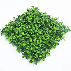 Groothandel Kunstmatige Paneel Heggen Rol Plastic Buxus Gras Groene Muur Faux Verticale Planten Muur Voor Tuindecoratie